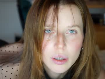 latina cam girl ellaa91 image #2083152