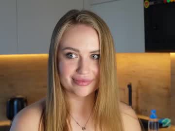 latina cam girl adele_blonde image #4626378