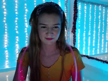 latina cam girl cutenataly image #286915