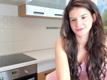 latina cam girl elaanna image #2440089