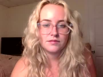 latina cam girl blonde4lyfe image #3536566