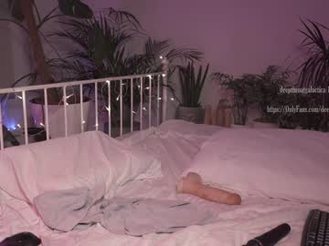 latina cam girl _deepthroatgalactica image #180648
