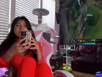 latina cam girl violetttflowers image #3572481