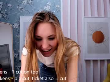 latina cam girl _viki_ image #1218278