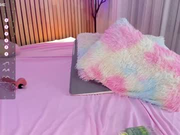 latina cam girl little_effy18 image #4359851
