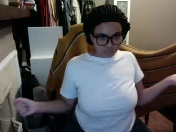 latina cam girl yveonyx image #2053212
