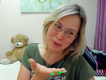 babe_moon latina cam