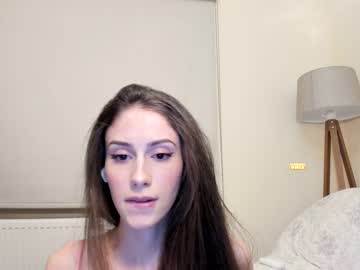 latina cam girl snowww_white image #1588094