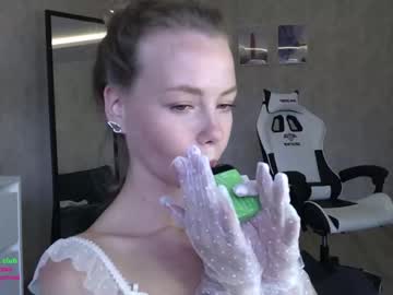 latina cam girl elli_harmon image #3514202