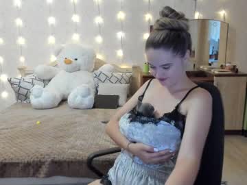 latina cam girl emmika_ image #1592231