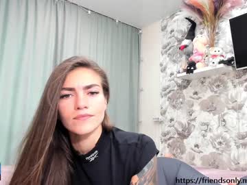 latina cam girl joconda image #3282103