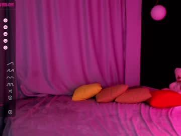 latina cam girl small_blondee image #1644998