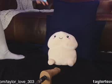 latina cam girl taylor_love_303 image #3528083