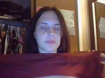 latina cam girl roseyylips image #1784348