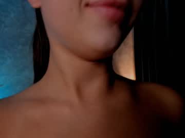 latina cam girl emilybatee image #3500287