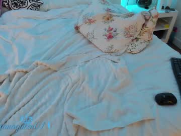 latina cam girl layanaqueen image #1070840