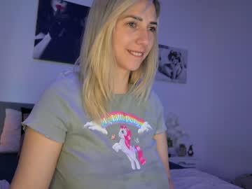 latina cam girl allayah image #2696654