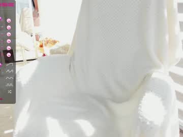 latina cam girl miss_diamond__ image #2578302