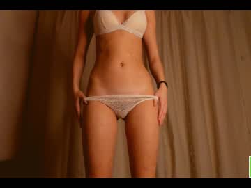 latina cam girl amandamedrano image #2361452