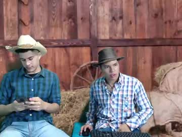 latina cam man boys_bi image #409670