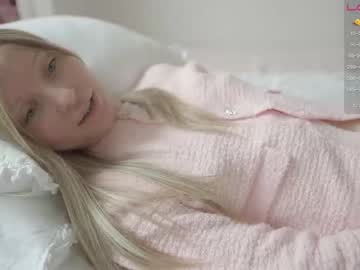 latina cam girl pureangeldolores image #3944389