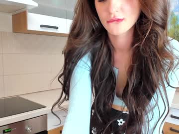 latina cam girl elaanna image #2587584