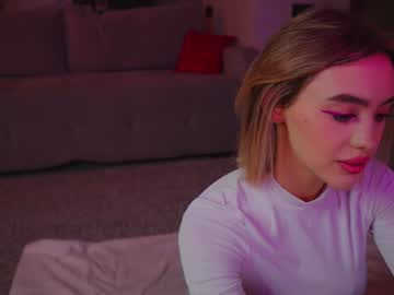 latina cam girl angella_kleee image #2030088