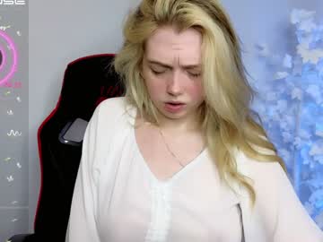 latina cam girl small_blondee image #2887433