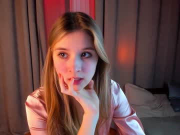 latina cam girl milablush image #2470285