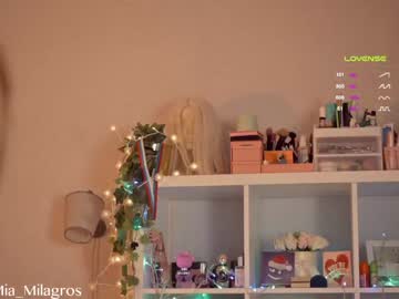 latina cam girl mia_milagros image #3631166