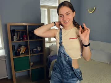 latina cam girl youne_and_beautiful image #2782374