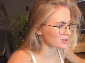 latina cam girl linellali image #1996281