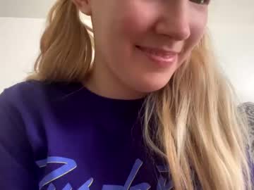 latina cam girl mariah95 image #1396111