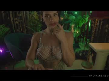 latina cam girl lucieoude_ image #1713277