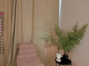 latina cam girl juliepenningtona image #3215977