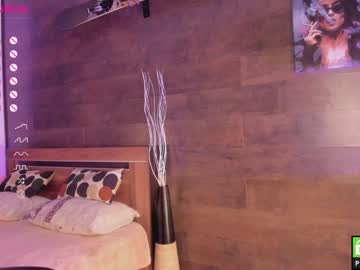 latina cam girl yolandabertha image #2542774