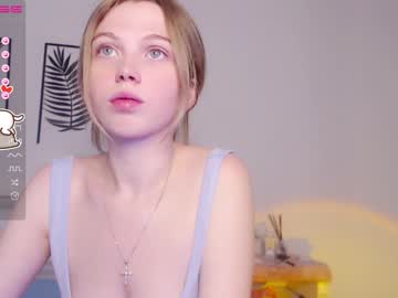 latina cam girl small_blondee image #2139431