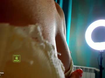 latina cam girl demurelixir image #2309581