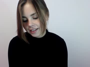 omelia_cute latina cam