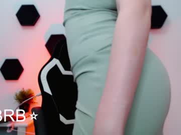 latina cam girl small_blondee image #2949672