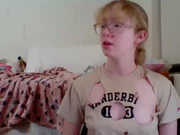 latina cam girl blonde_katie image #4186844
