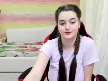 latina cam girl emmika_ image #951476