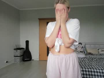 latina cam girl belle_ellie image #3159802