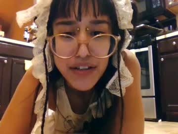 latina cam girl trashybuni image #4678381