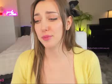 latina cam girl uwuxo image #4073494