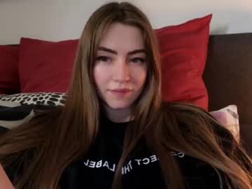latina cam girl strawberryjamx image #3993537