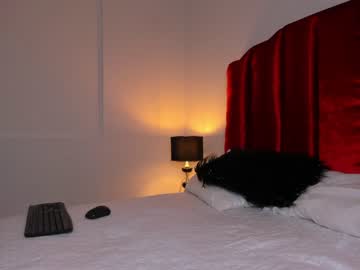 _molly_bloom latina cam