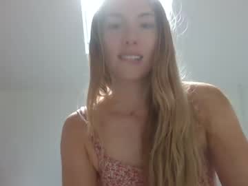 latina cam girl ivyyy1995 image #4714165