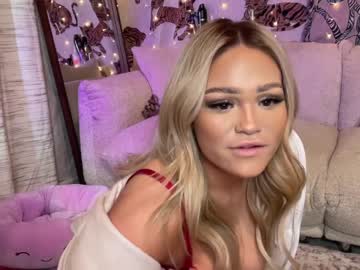 latina cam girl ari_02 image #4418650