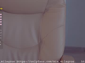 latina cam girl mia_milagros image #789666